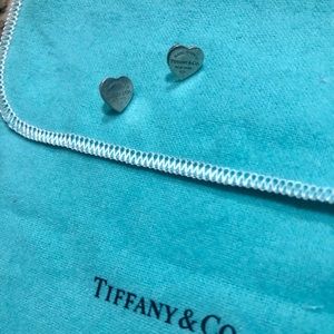 Return to Tiffany Mini Heart Tag Earrings